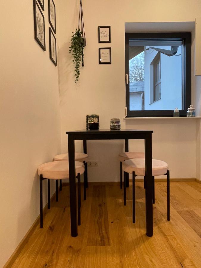 Bergglueck - Gemuetliches Appartement Am Traunsee อัลท์มุนสเตอร์ ภายนอก รูปภาพ